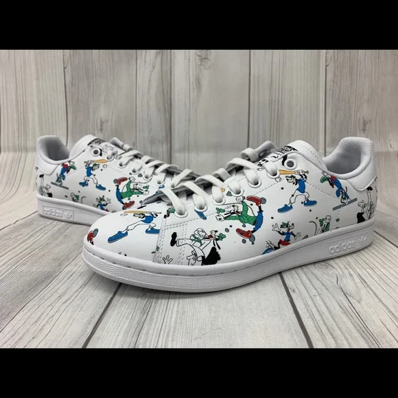 adidas | Shoes | Adidas Originals Stan Smith Disney Goofy  display picture 3